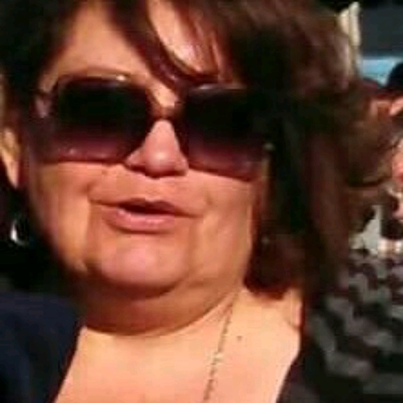 Meet your Posher, Jeanette - Picture 1 of 1